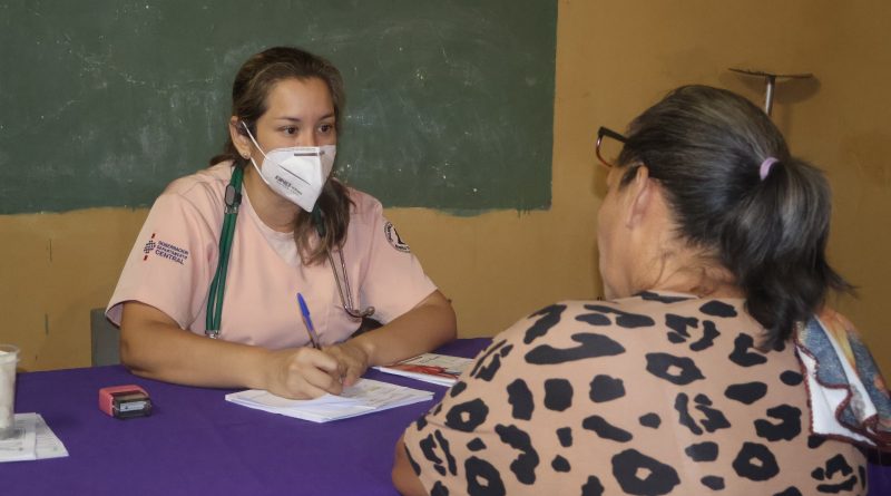 La clínica móvil «Paremos» ofreció servicios en Fernando de la Mora